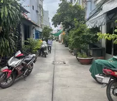 NHÀ 1/CHIẾN LƯỢC - HẺM XE TẢI - VỊ TRÍ KINH DOANH ĐA NGÀNH - 35M2 - 2 TẦNG 2PN - GIÁ 2.9 TỶ