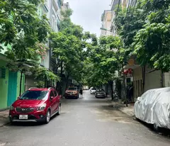 Bán nhà Chiến Thắng, 35m2, vỉa hè, phân lô, ô tô tránh, tặng nhà 8.35 tỷ.