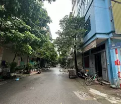 Bán nhà Chiến Thắng, 35m2, vỉa hè, phân lô, ô tô tránh, tặng nhà 8.35 tỷ.
