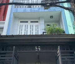 Nhà đẹp ở ngay hẻm 8m Nguyễn Hữu Tiến 4.2x20m, đúc 4 tấm