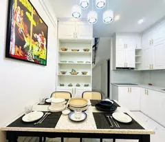 Bán nhà Hoàng Hoa Thám Ba Đình, 37m2, 6.9 tỷ