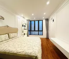 Bán nhà Hoàng Hoa Thám Ba Đình, 37m2, 6.9 tỷ