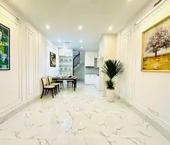 Bán nhà Hoàng Hoa Thám Ba Đình, 37m2, 6.9 tỷ