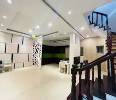 Hiếm ! Minh Khai-HBT, Phân Lô, Oto, Kinh Doanh, Vỉa Hè, 2 Thoáng.