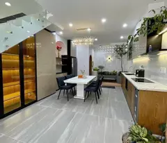 Bán nhà Vạn Bảo - 5 tầng - 4m mặt tiền - ngõ nông gần phố - ba gác đỗ cửa