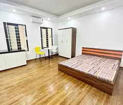 Bán nhà Nguyễn Khuyến 33m2 5 tầng, ô tô, gần hồ Văn Quán, dân xây 6.7 tỷ.