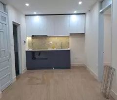 Bán Căn Hộ Đường Láng, 63m2 x 6m Mặt tiền x Chỉ 1,95 tỷ
