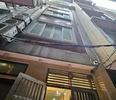 Bán Nhà Nguyễn Khánh Toàn  45m2- 8.6 Tỷ - Ngõ Nông- Thông Thoáng - 5m Ra OTo - Dân Trí Cao