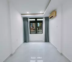 Nhà đẹp Diện tích SD 84 m đúc 4 tấm Q4 GIẢM 500 TRIỆU  cách Q1 - 100 m