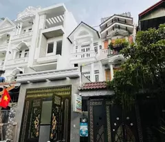 Bán nhà mặt tiền đường 3 tầng 4x25m giá 7,7 tỷ  HT26, P. Hiệp Thành, Quận 12