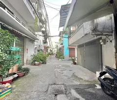 Cư xá Phú Bình Lạc Long Quân Phường 5 Quận 11.