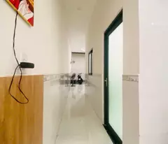 KẸT VỐN CẮT LỖ BÁN NHÀ 2 TẦNG Ô TÔ TRONG NHÀ LÊ VĂN KHƯƠNG CHỈ NHỈNH 5 TỶ.