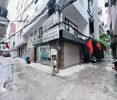 PHÂN LÔ - VỈA HÈ - HAI MẶT NGÕ Ô TÔ TRÁNH - ĐỖ ĐẬU NGÀY ĐÊM - BÁN ĐẤT TẶNG NHÀ 3 TẦNG - SỔ HOA HẬU
