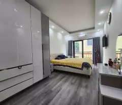 Nhà Đội Cấn đẹp xách vali về ở ngay 35m 6 tầng mặt tiền 3,5m giá 7,5 tỷ ( thương lượng )