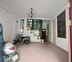 Cần bán nhà mặt ngõ đẹp Phố Hoa Bằng,ô tô đỗ cửa, vài bước chân ra mặt đường 80m x 6 tầng 12,5 tỉ