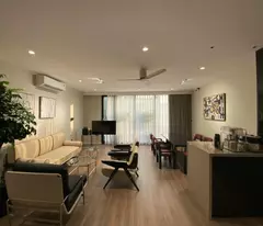 BÁN NHÀ NGÕ 106 HOÀNG QUỐC VIỆT, DT 60M2 , PHÂN LÔ GARA Ô TÔ, GẦN PHỐ, Ở/VĂN PHÒNG, CHỈ 18 TỶ