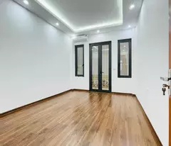 Nhà đẹp ở ngay đường Lê Trọng Tấn, Diện tích 42M2
