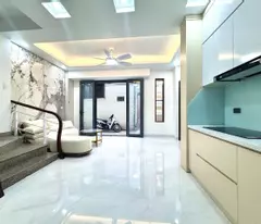 BÁN NHÀ 5 TẦNG ĐƯỜNG HOÀNG HOA THÁM, QUẬN BA ĐÌNH, Ô TÔ QUA CỬA, 2 MẶT TIỀN, FULL NỘI THẤT