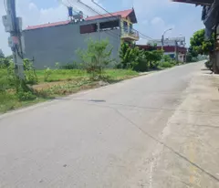 Đất đấu giá  thị xã viêt yên 200m2 giá chỉ hơn 10tr m2 . đường 3 oto