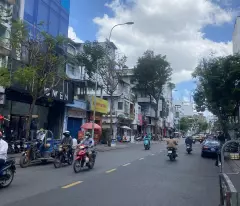 ++ Bán Gấp Nhà Mặt Tiền Trần Hưng Đạo Ngay Quận1, 800m đến Chợ Bến Thành
