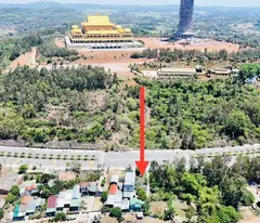 Mặt tiền Mỹ Trà Mỹ Khê đối diện KDL Thiên Mã Sơn, 200m2(9m ngang) SHR, giá 2.7 tỷ thương lượng