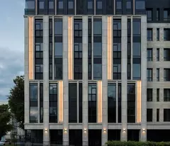 Building cỡ nhỏ– đường Bưởi – 300m2 – 10 tầng  – 99 tỷ