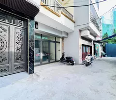 BÁN TOÀ CHDV YÊN HÒA SIÊU HIẾM - VỊ TRÍ ĐẮC ĐỊA - NHÀ MỚI 6 TẦNG THANG MÁY - 11 PHÒNG KHÉP KÍN