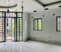 CẦN BÁN NHÀ PHÂN LÔ _LÔ GOC _ 3 OTO TRÁNH NHAU _DT 60M _ MT 10M _ GIA 13,5 TỶ