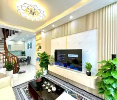 Bán nhà ngõ đường LÁNG NHIỀU TIỆN ÍCH
