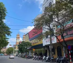 CHO THUÊ NHÀ 4 TẦNG MẶT TIỀN NGUYỄN THỊ MINH KHAI TTTP HUẾ