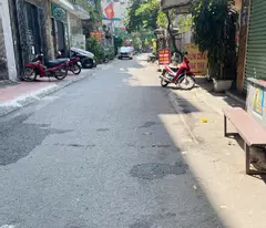 Bán nhà Yên Bình, 5 tầng, gần Hồ, ngõ nông, Cạnh KĐT Văn Quán  8.7 tỷ.