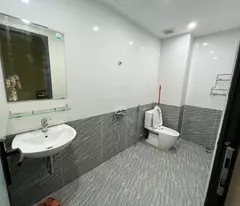 Nhà đẹp/ Nguyễn Ngọc Vũ/ Thanh Xuân/ 51m2 MT5m/ Ô tô