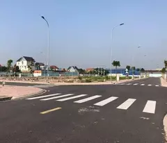Bán gấp lô đất View hồ nghỉ dưỡng kinh doanh cực  kì tốt, cặp sát TTHC Củ Chi.
Diện tích