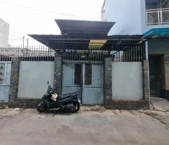 Nhà chính chủ cần bán nhà ở hẻm xe hơi thông , 69M2 , mặt tiền nhà 5.5M , nở hậu tài lộc . ở ngay