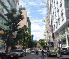 Bán nhà 6 lầu góc 2 mặt tiền đường Lý Tự Trọng và Lê Anh Xuân ngay chợ Bến Thành Quận 1