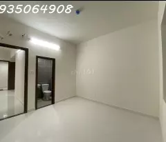 Bán căn hộ 2pn,2wc, 61m2, 2 ty1 , mặt tiền phạm thế hiển q.8