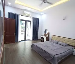 Bán nhà Giải Phóng, 40m2, 5T, oto đỗ cửa, ngõ thông, kinh doanh, gần bãi gửi xe, chỉ hơn 5 tỷ