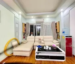 BÁN NHÀ ĐƯỜNG CẦU GIẤY 40M2 5 TẦNG 10M RA ĐƯỜNG Ô TÔ NGÕ THÔNG GIÁ 8 TỶ