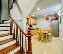 BÁN NHÀ ĐƯỜNG CẦU GIẤY 40M2 5 TẦNG 10M RA ĐƯỜNG Ô TÔ NGÕ THÔNG GIÁ 8 TỶ
