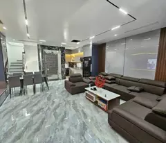 BÁN NHÀ 6T HOÀNG QUỐC VIỆT, MT 5.5M, PHÂN LÔ GARA Ô TÔ, GẦN PHỐ, Ở/KINH DOANH ĐỈNH, CHỈ 19 TỶ