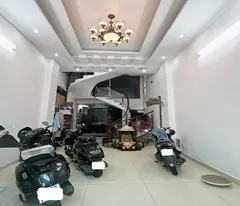 Xe ngủ trong nhà Nguyễn Hồng Đào, P14, Tân Bình, 66m2, 5 tầng, cực đẹp