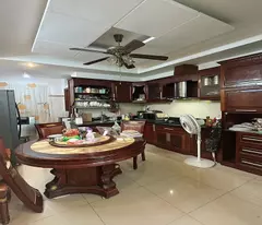 Xe ngủ trong nhà Nguyễn Hồng Đào, P14, Tân Bình, 66m2, 5 tầng, cực đẹp
