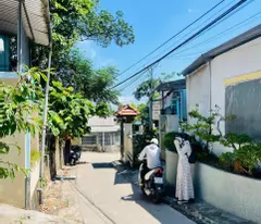 Đất Nền Kiệt Oto Thích Tịnh Khiết - Thuỷ Xuân