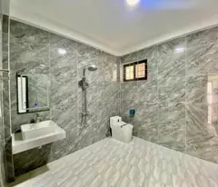 NHÀ ĐẸP - NGÕ RỘNG - GẦN TRƯỜNG ĐẠI HỌC - NHÀ XÂY MỚI - CHỈ 2.3 TỶ