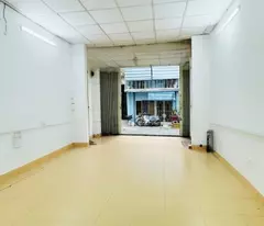 Nhà HXH, Lạc Long Quân Tân Bình, DT 4x12 giá thấp kịch sàn.