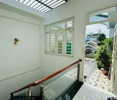 Bán nhà mặt tiền đường 33 phường Bình Trưng Tây Quận 2 cách Lê Văn Thịnh 70m 
nhà 3L vị trí đẹp