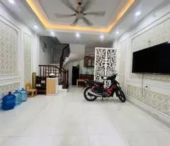 Bán nhà Khương Trung 40m2 x 5 tầng sát phố - 2 mặt thoáng vĩnh viễn chỉ 6.5 tỷ