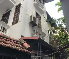 BIỆT THỰ TRẮNG NGỦ TRONG RỪNG - ĐẤT YÊN HÒA CẦU GIẤY - GIÁ 132TR/M2