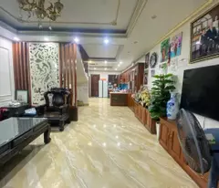 Bán nhà-Phố Nguyễn Chí Thanh,Đống Đa-DT54m2 x MT rộng 5m x Tầng-17.9 tỷ-Phân lô- 2 ô tô