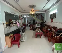 TỈNH LỘ 10 LÔ GỐC 2 MẶT THOÁNG - NHÀ 3 TẦNG ĐÚC BTCT 64M2 - SỔ HOÀN CÔNG ĐỦ - CHỈ HƠN 4 TỶ